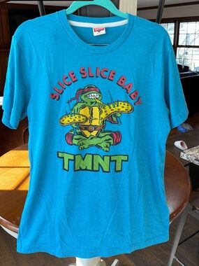 Medium Homage teenage mutant ninja turtle shirt